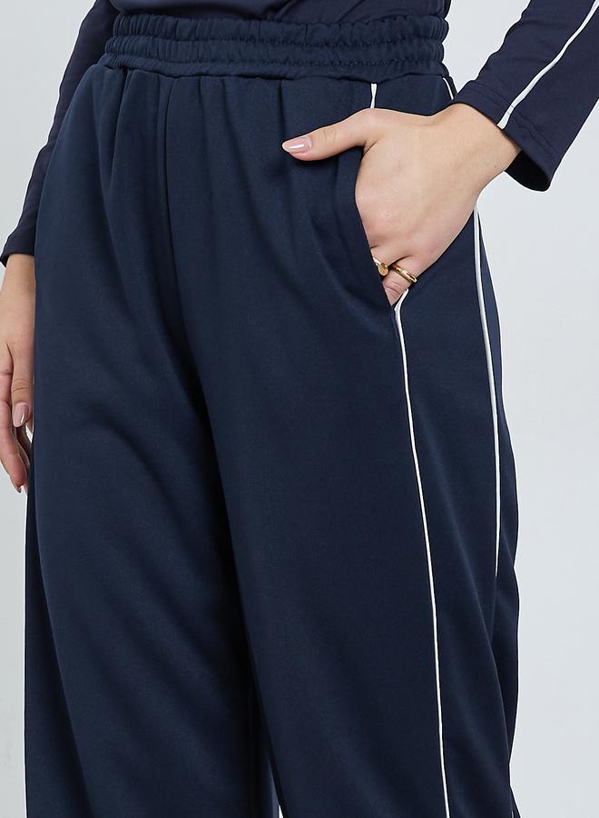 ستايلي بنطال جوغر بأرجل واسعة وشريط جانبي - Image 3